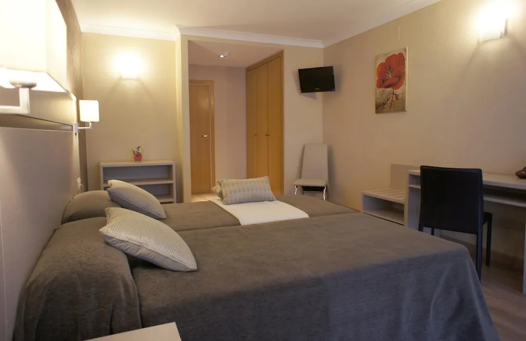 Hotel & Aparthotel Cosmos-1