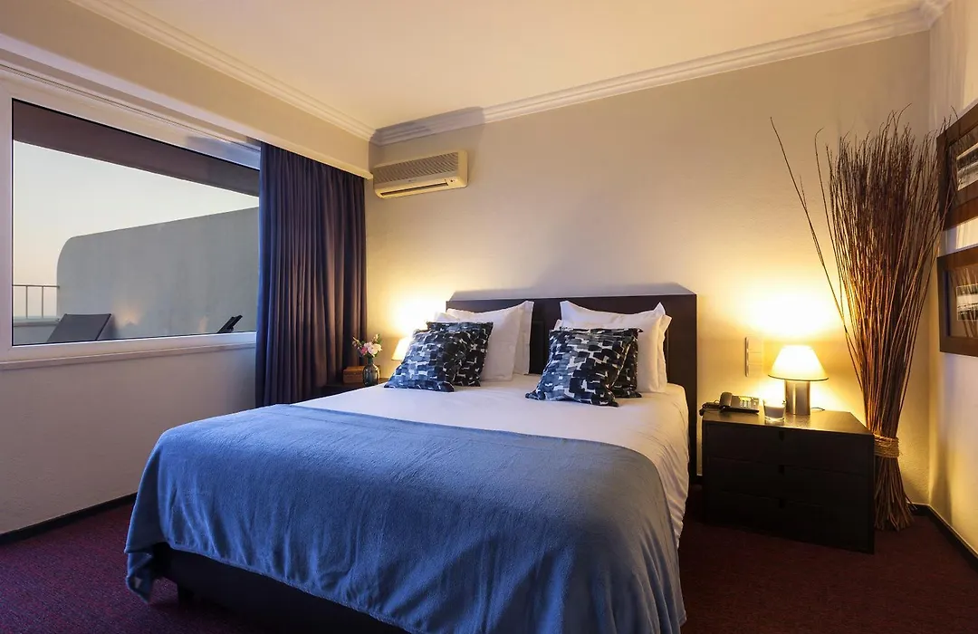Carcavelos Beach Hotel-1