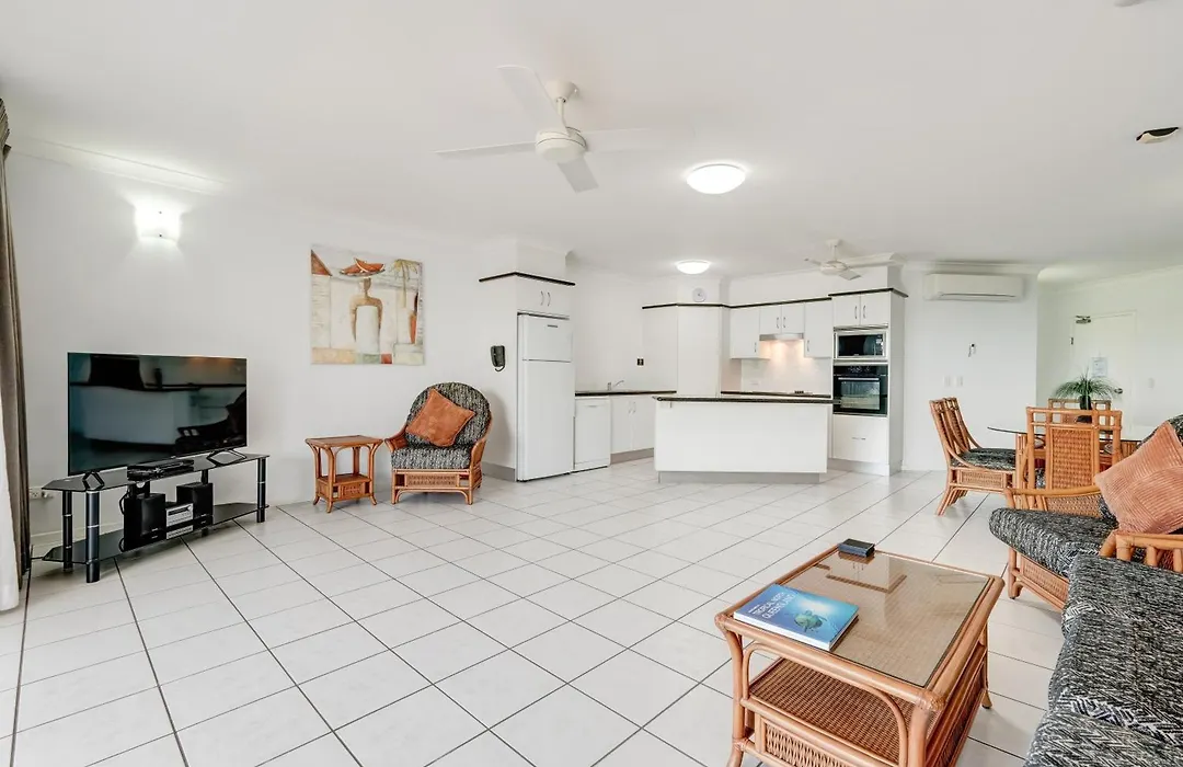 Beachfront Apartments On Trinity Beach-1