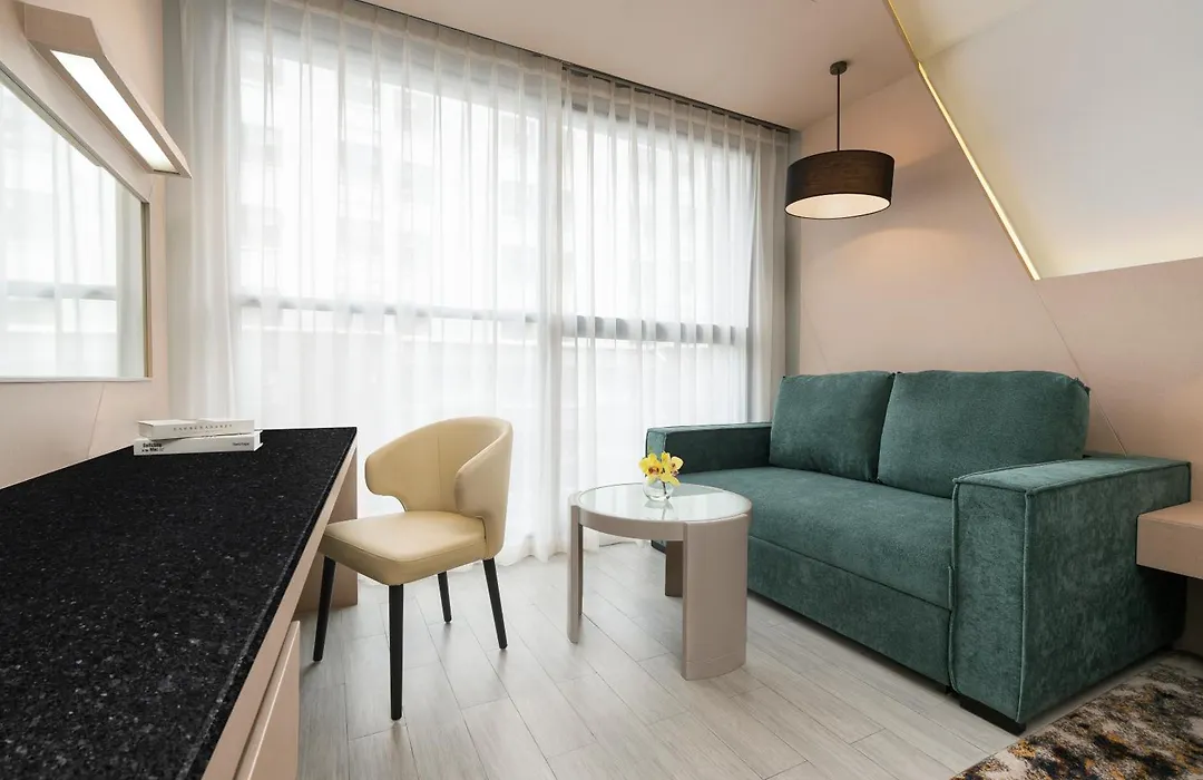 Hyatt Place Bangkok Sukhumvit 1-1