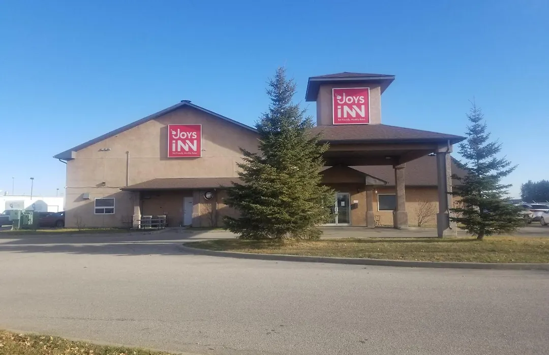 Joys Inn Innisfail, Ab-1