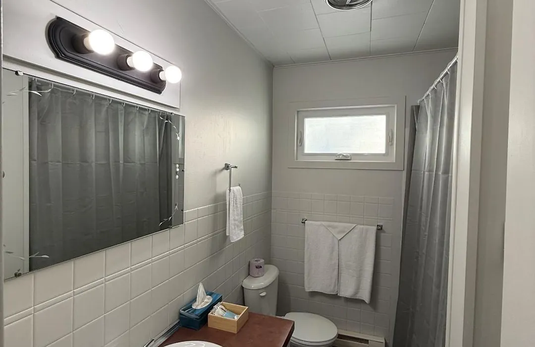 New Country Motel-1