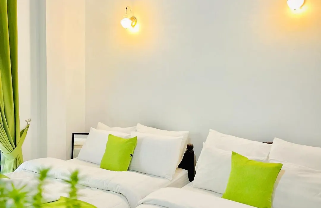 Star Holiday Home-1