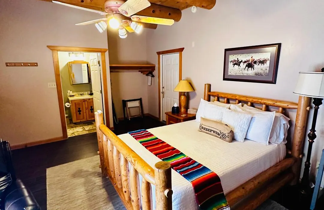 Adobe Rose Boutique Inn-1