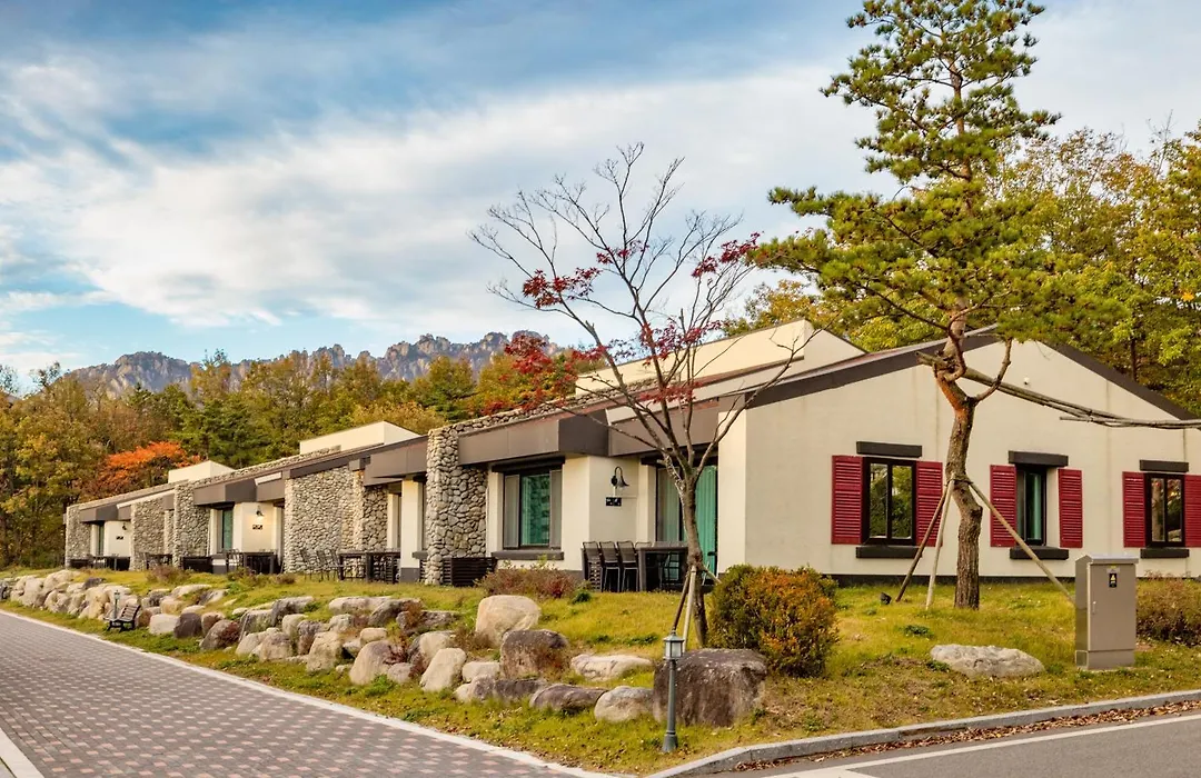 Kensington Resort Seorak Valley-1