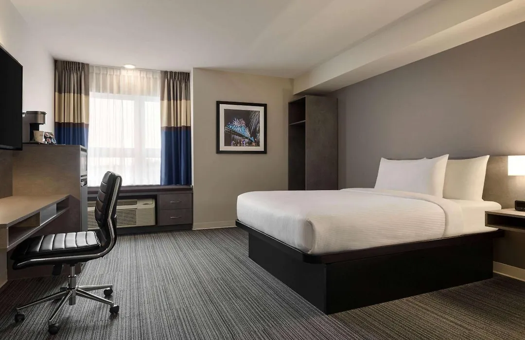 Microtel Inn & Suites By Wyndham Boisbriand-1