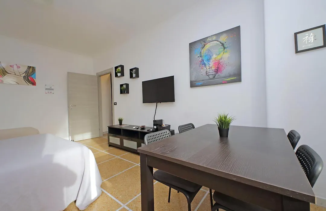 The Colours Rooms Guest House-1