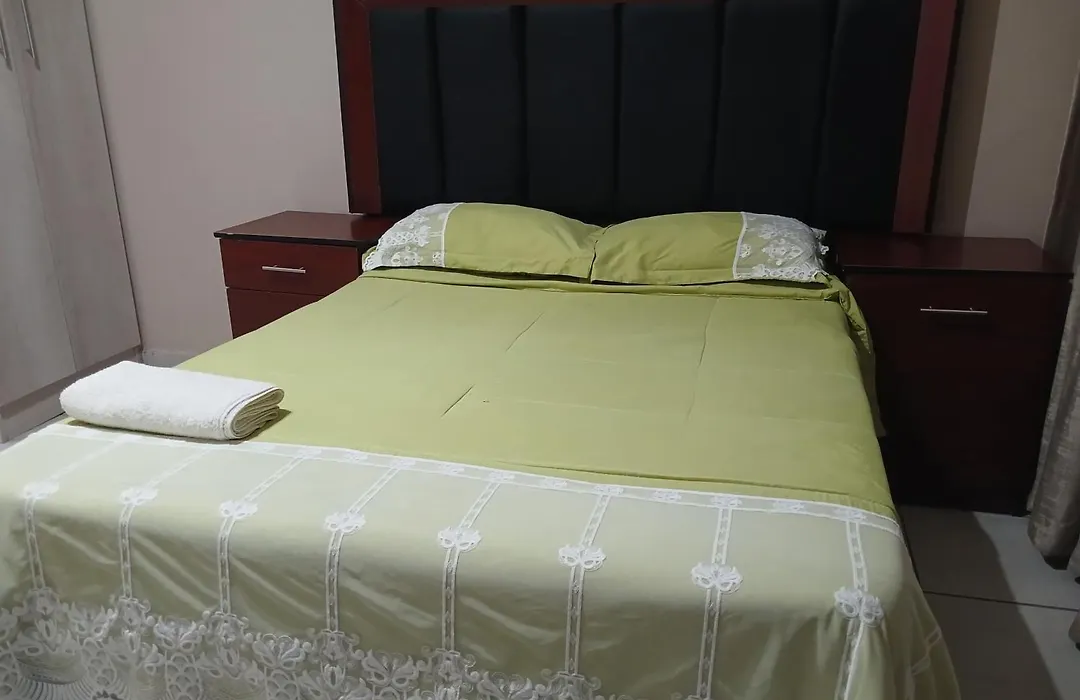 Goldenside Guest House Rustenburg-1
