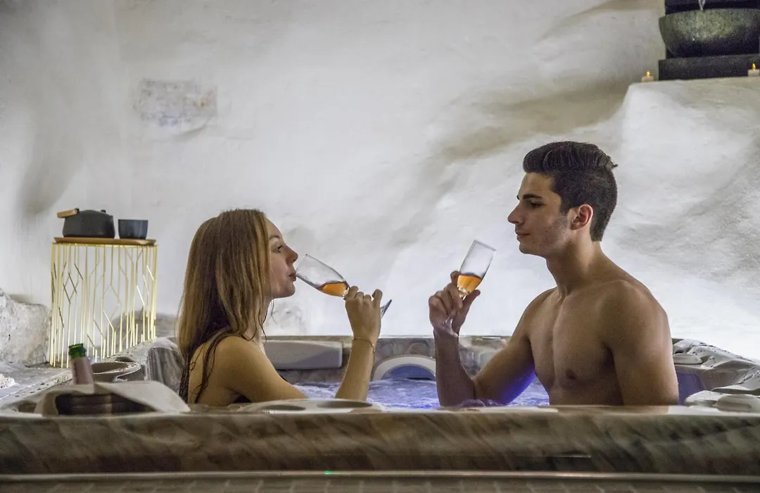 Love Room avec Spa Privatif Monaco-1