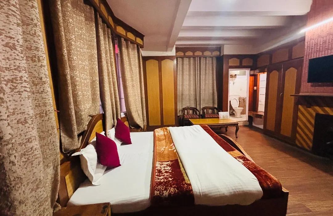 Ganga !! Near Mall Road !! Budget Friendly !!-1