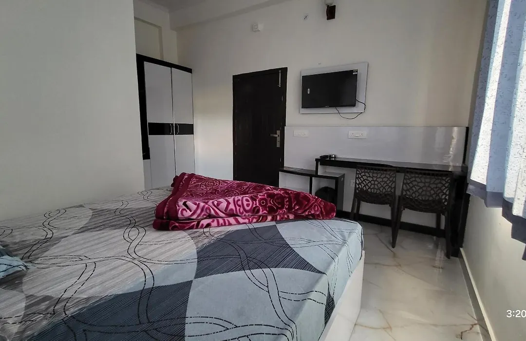 Hotel Neerja Paradise-1