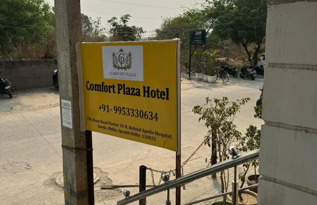 Hotel Comfort Plaza-1