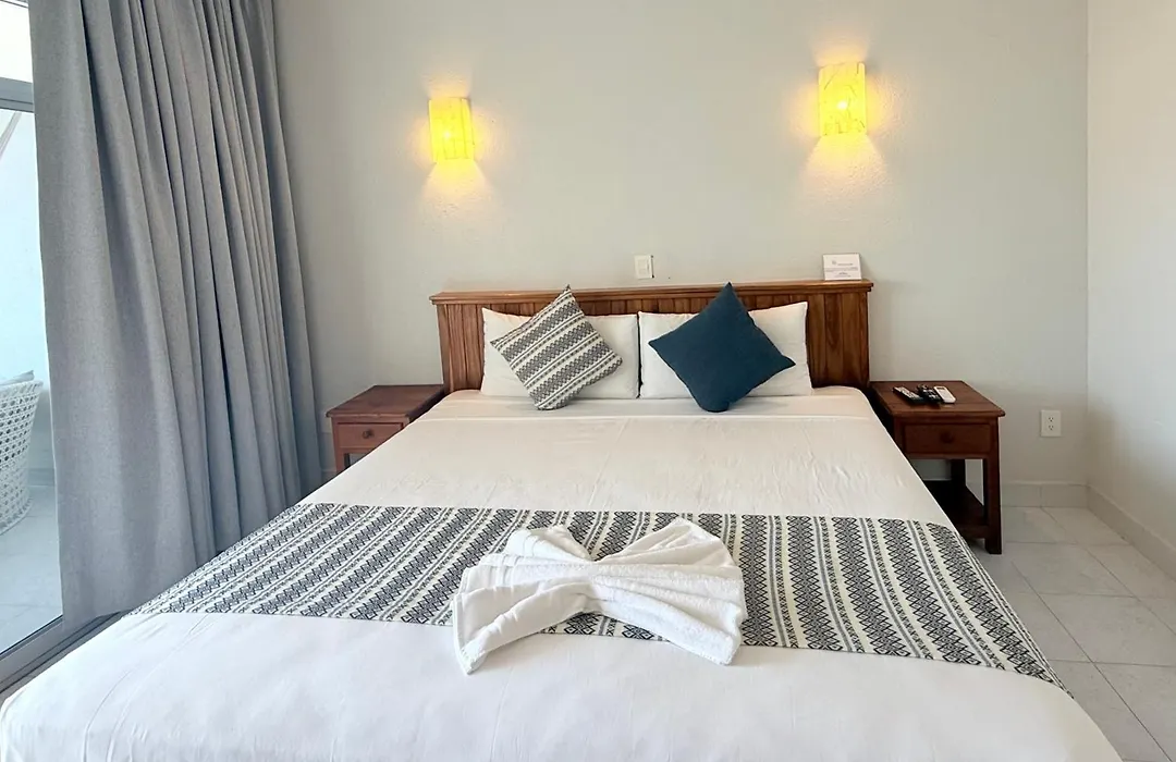 Hotel Villas Ema-1