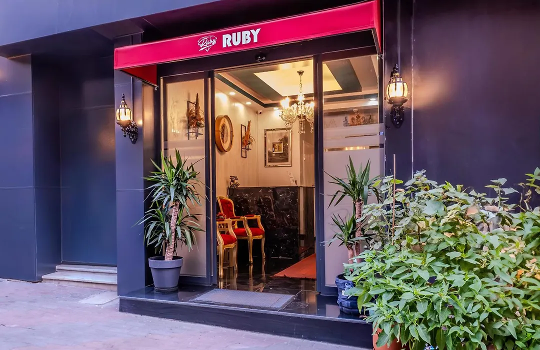 Ruby Hotel-1