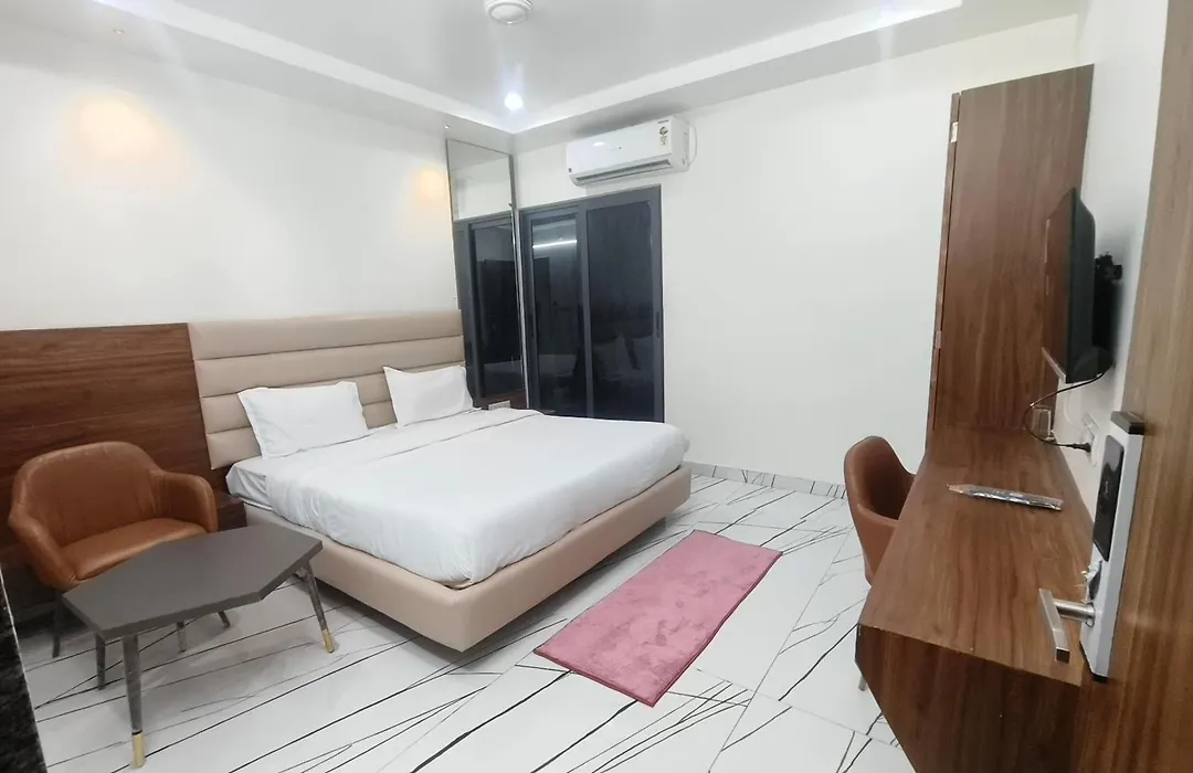 Arihant Hotel-1