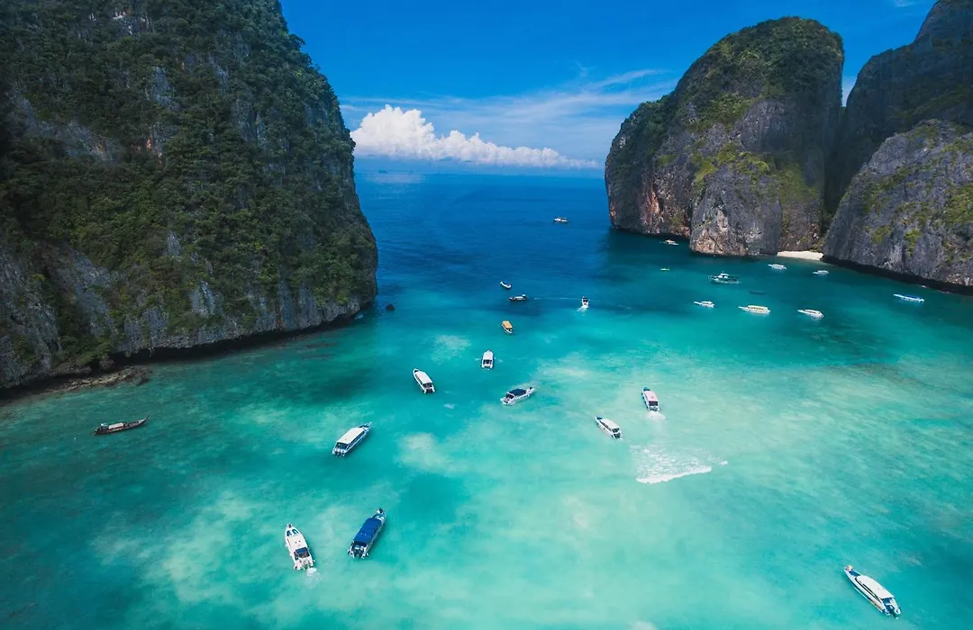 Summer Sea Phi Phi Island-1