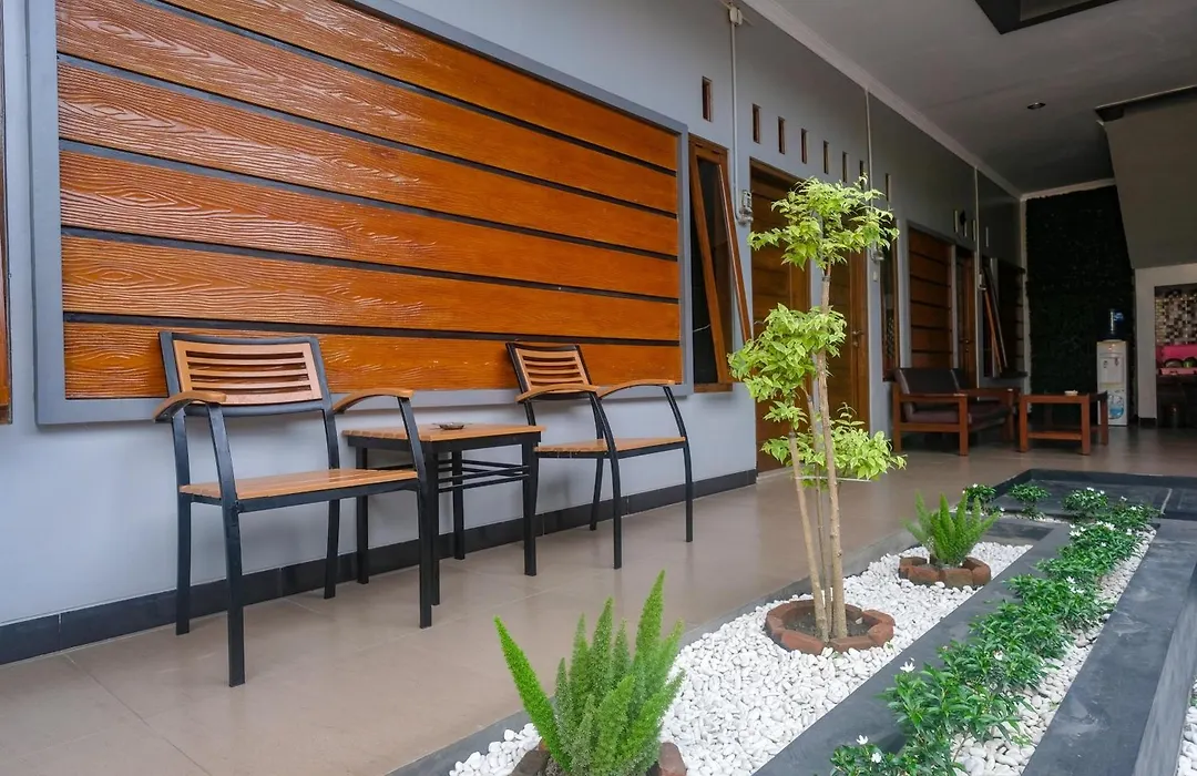 Al Abror Homestay Mandala Krida Mitra Reddoorz-1