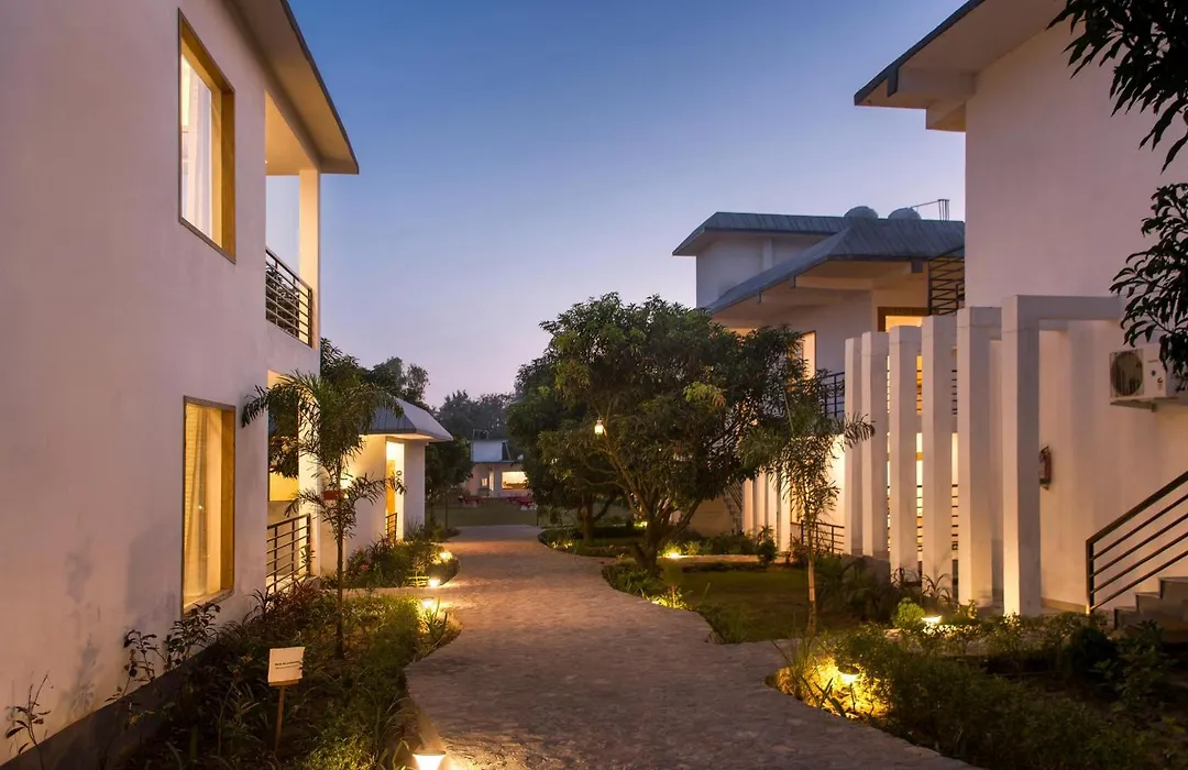 The White Oak Corbett Spa & Resort-1