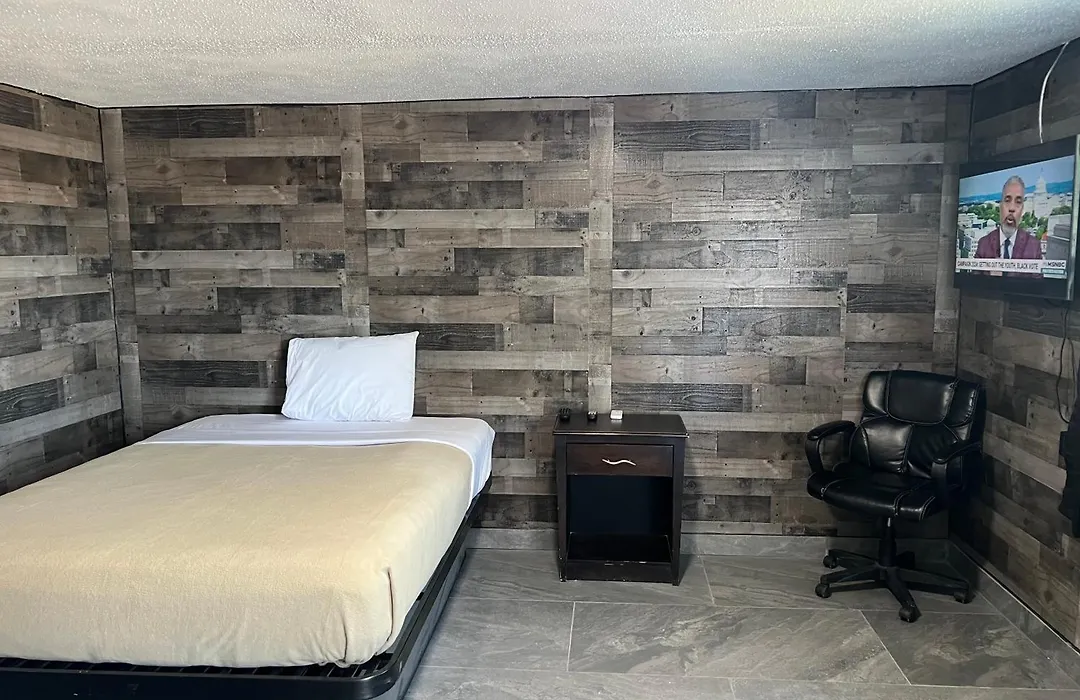 Beverly Motel-1