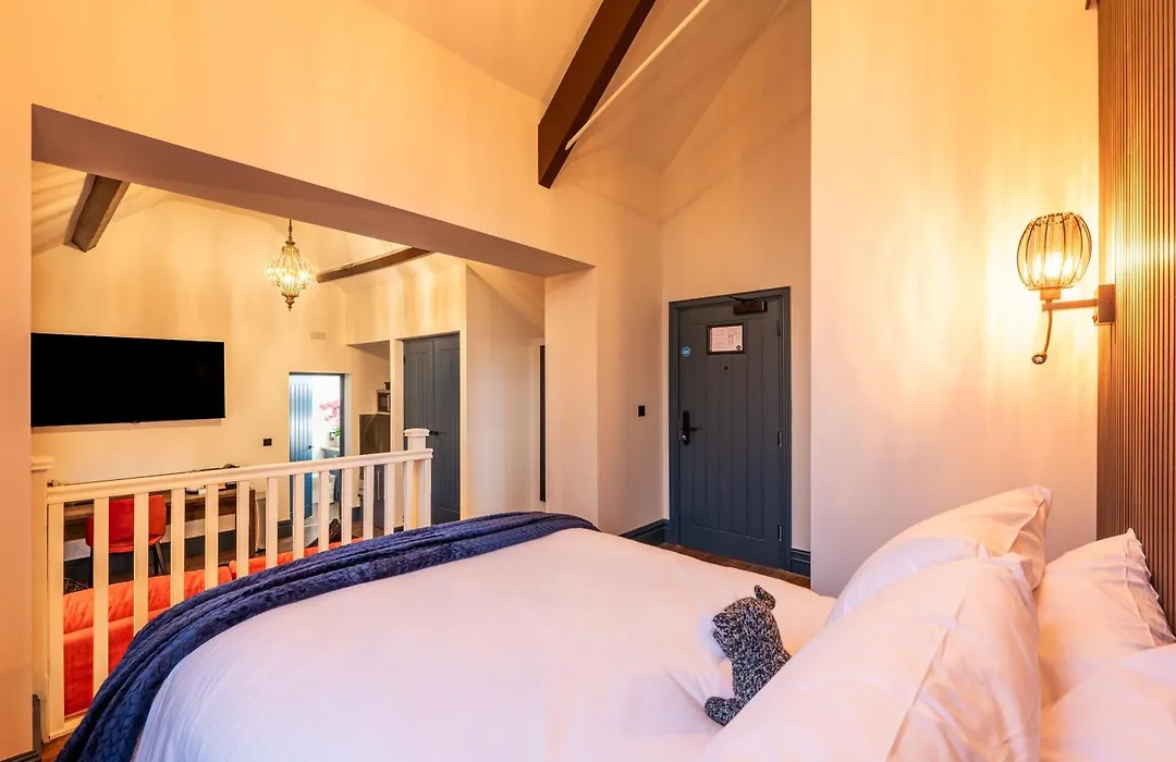 The Old Lyric Hall - A St David Aparthotel-1