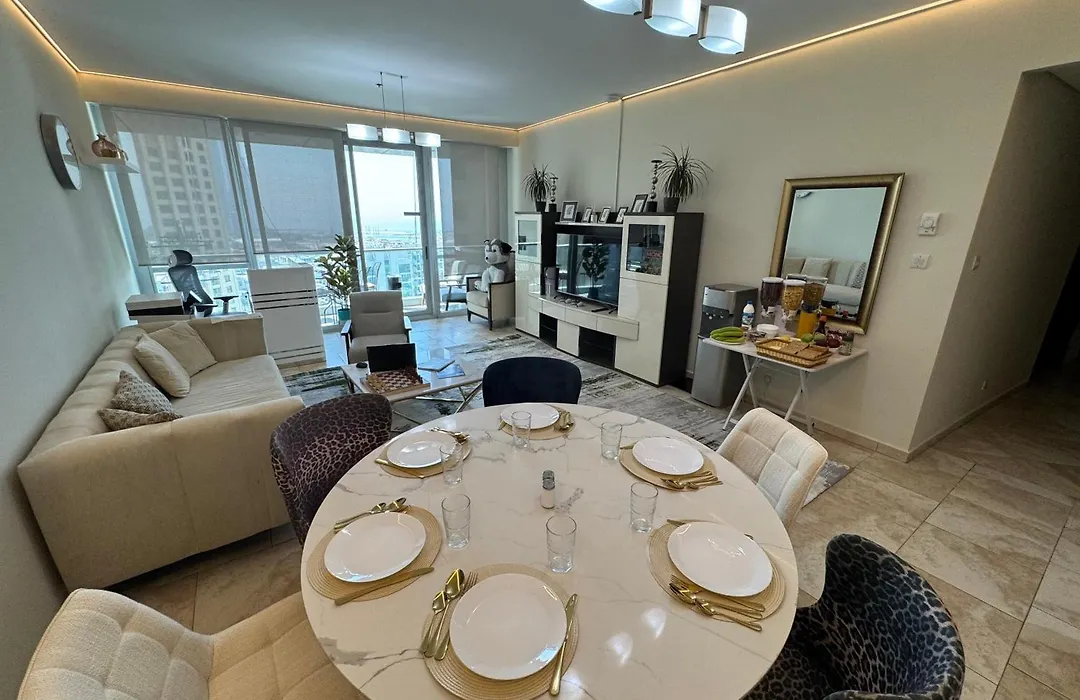 4 All Friends Jbr, Sea View-1