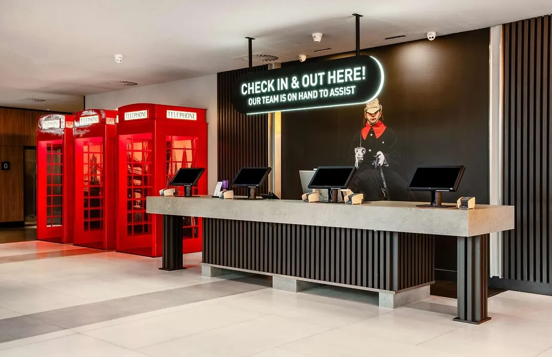 Radisson Hotel And Conference Centre London Heathrow-1