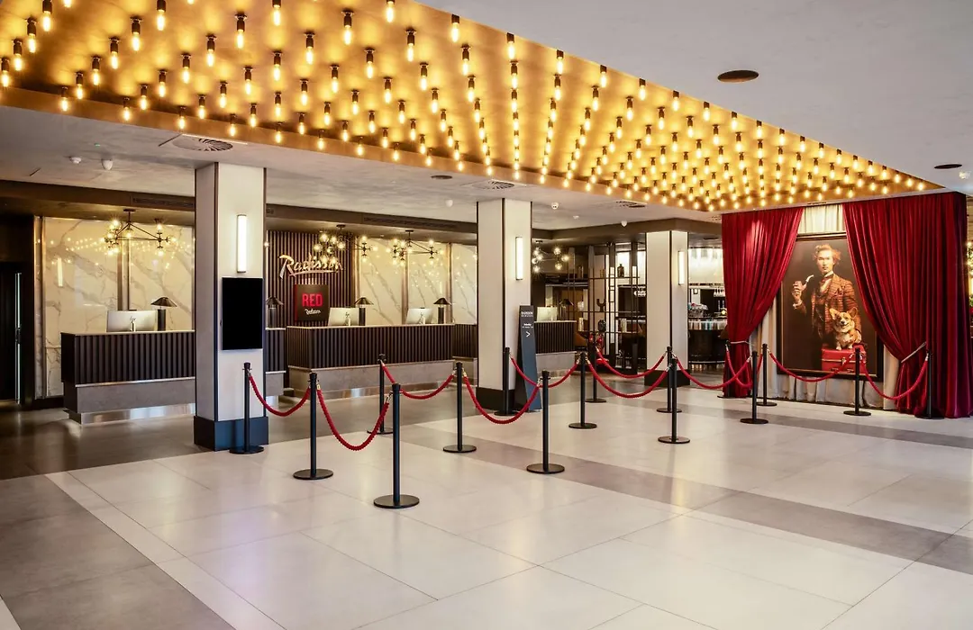 Radisson Hotel And Conference Centre London Heathrow-1