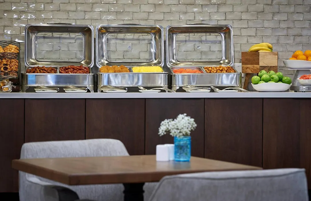 Delta Hotels By Marriott Toronto Mississauga-1