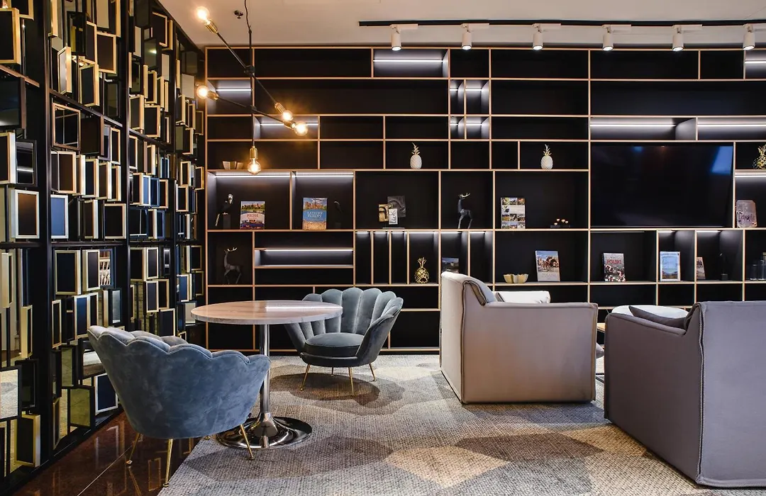 Courtyard By Marriott Warsaw Airport-1