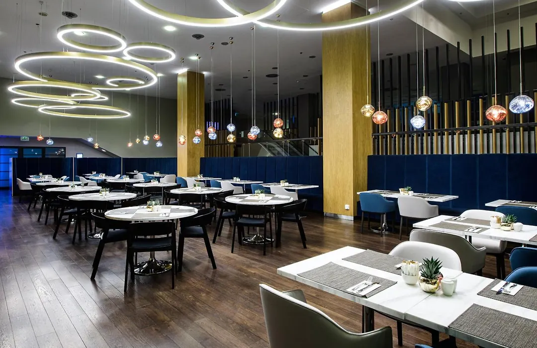 Courtyard By Marriott Warsaw Airport-1