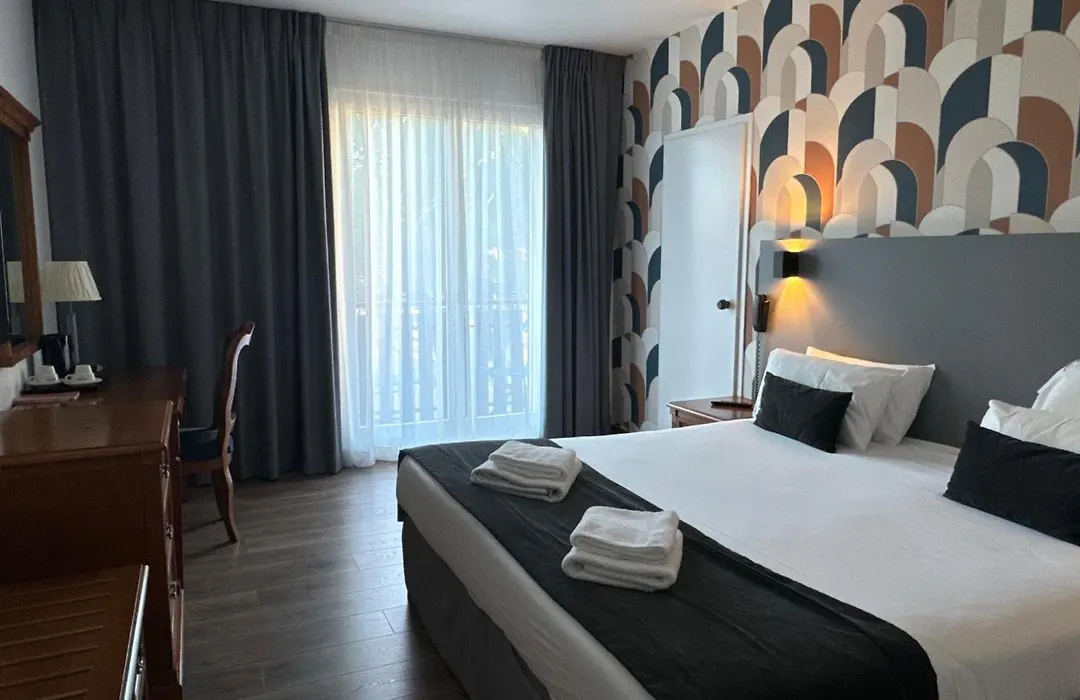 Hotel Le Bourgogne-1