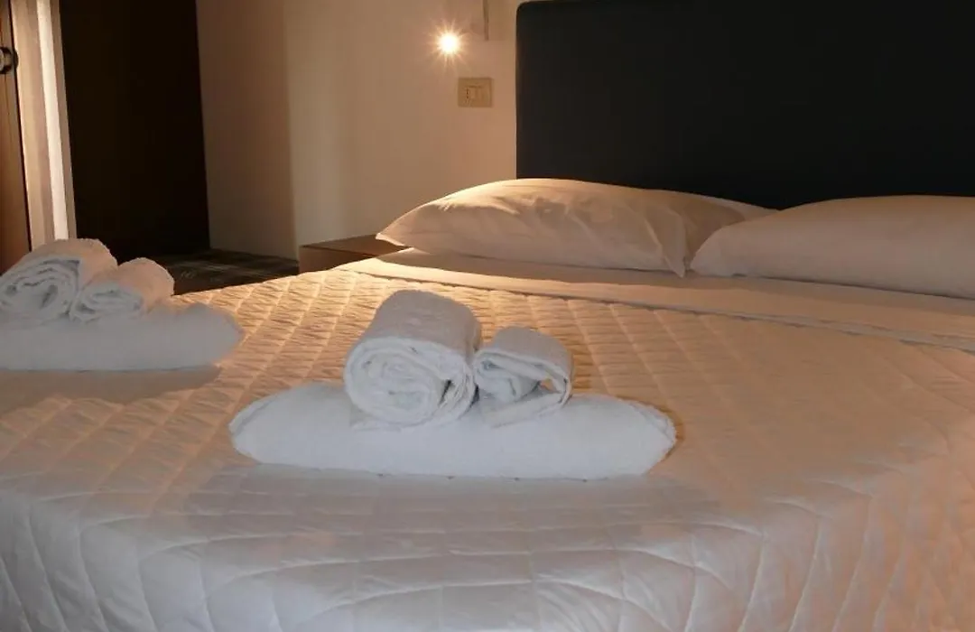 Hotel Spring-1