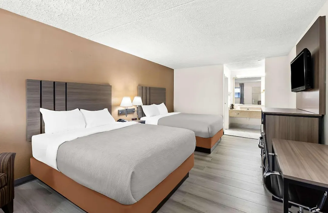 Quality Inn Middleburg Heights Near Cleveland Airport-1