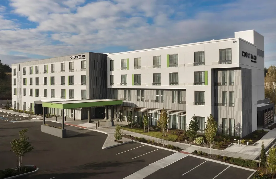 Courtyard By Marriott Portland East-1