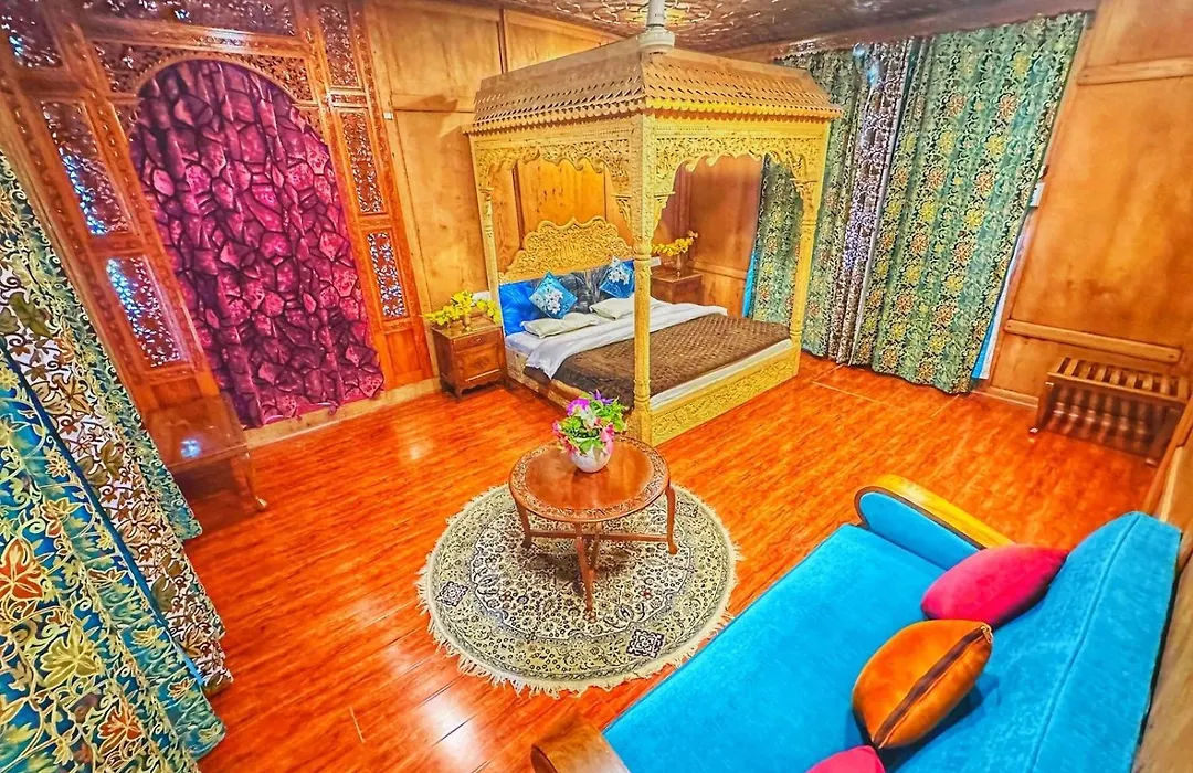 Shabnam Houseboats-1