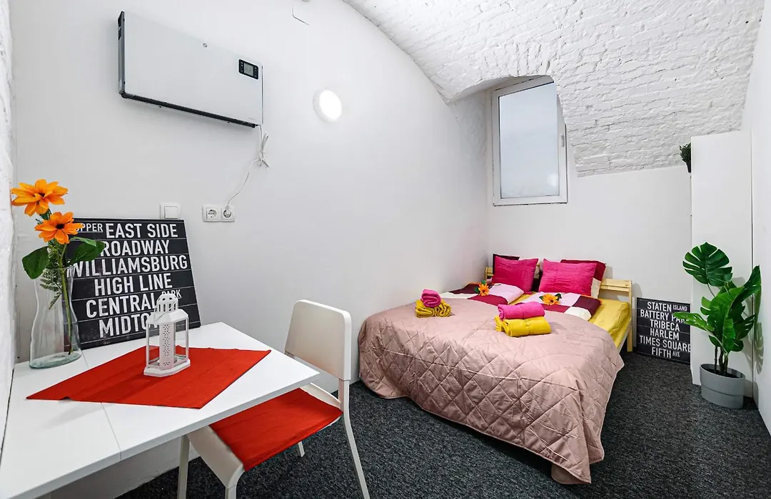 Muranyi 50 City Rooms-1