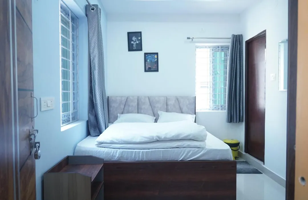 Cosmic Hotel & Guest House Gachibowli Raidurg-1