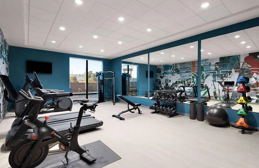 Hawthorn Extended Stay By Wyndham Kingman-1
