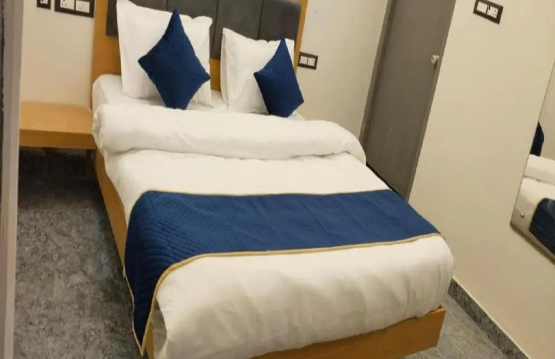 Hotel Wonder - Free Pick Up-1