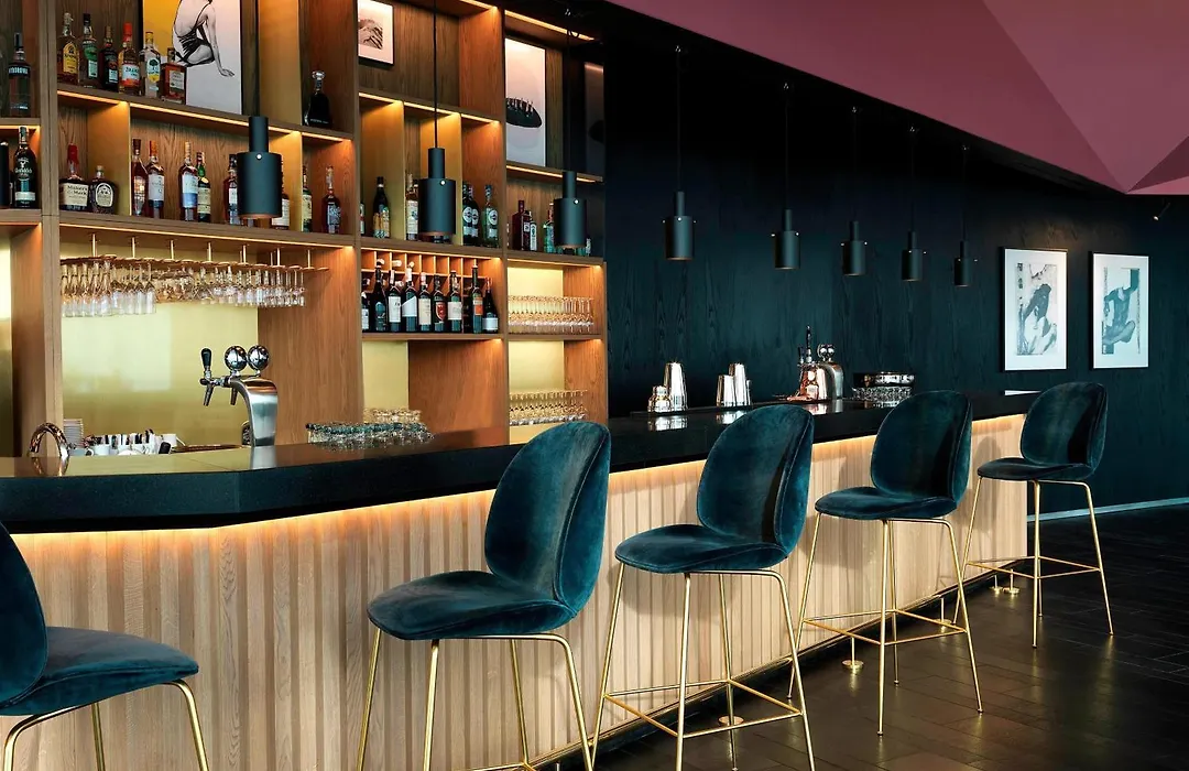 Renaissance Warsaw Airport Hotel-1