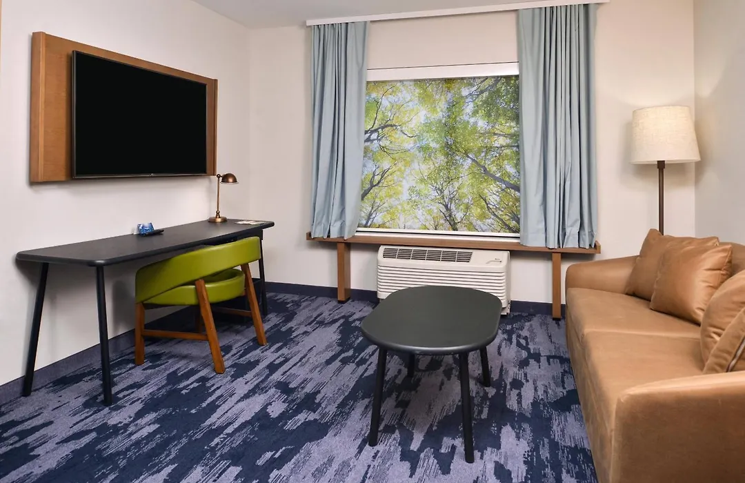 Fairfield Inn & Suites By Marriott Canton-1