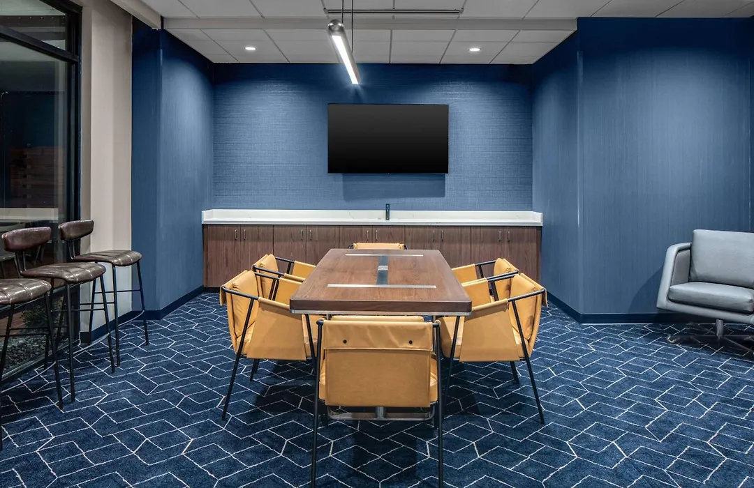 Courtyard By Marriott Jefferson City-1