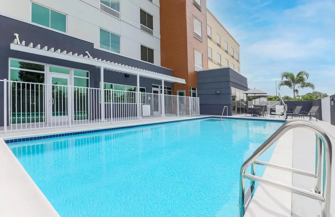 Fairfield By Marriott Inn & Suites Cape Coral North Fort Myers-1