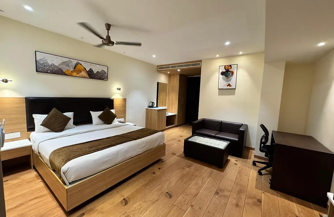 Hotel Touchwood-1