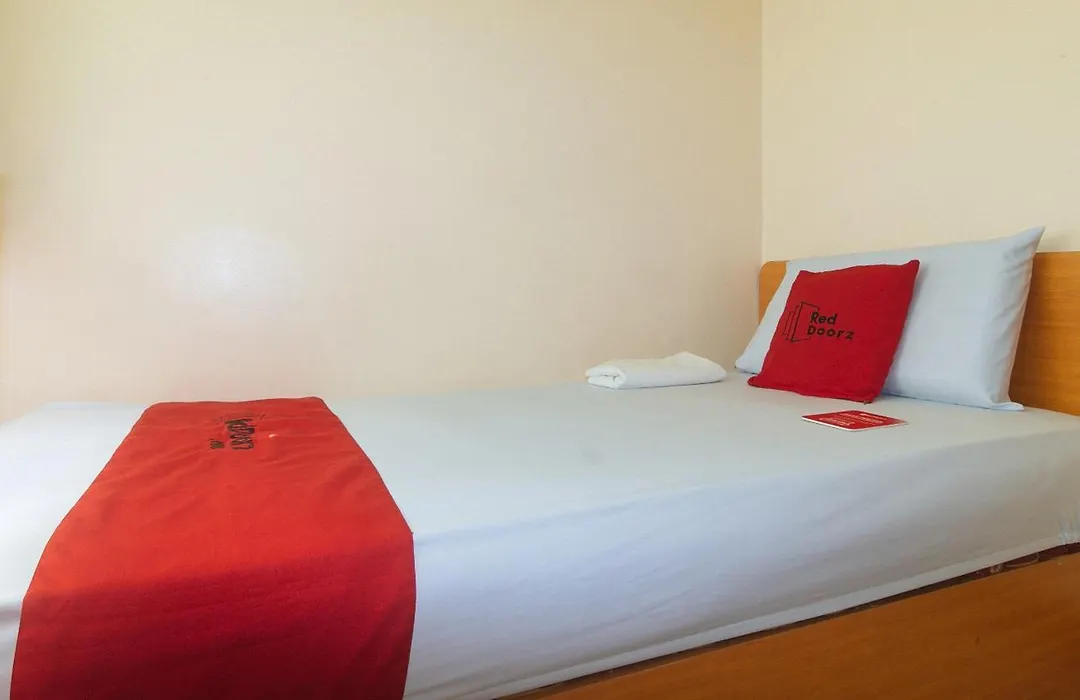 Reddoorz @ Asiana Pension Inn Mandaue City-1