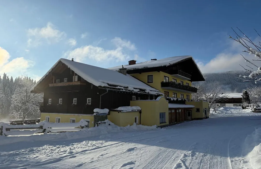 Hotel Bergglück-1