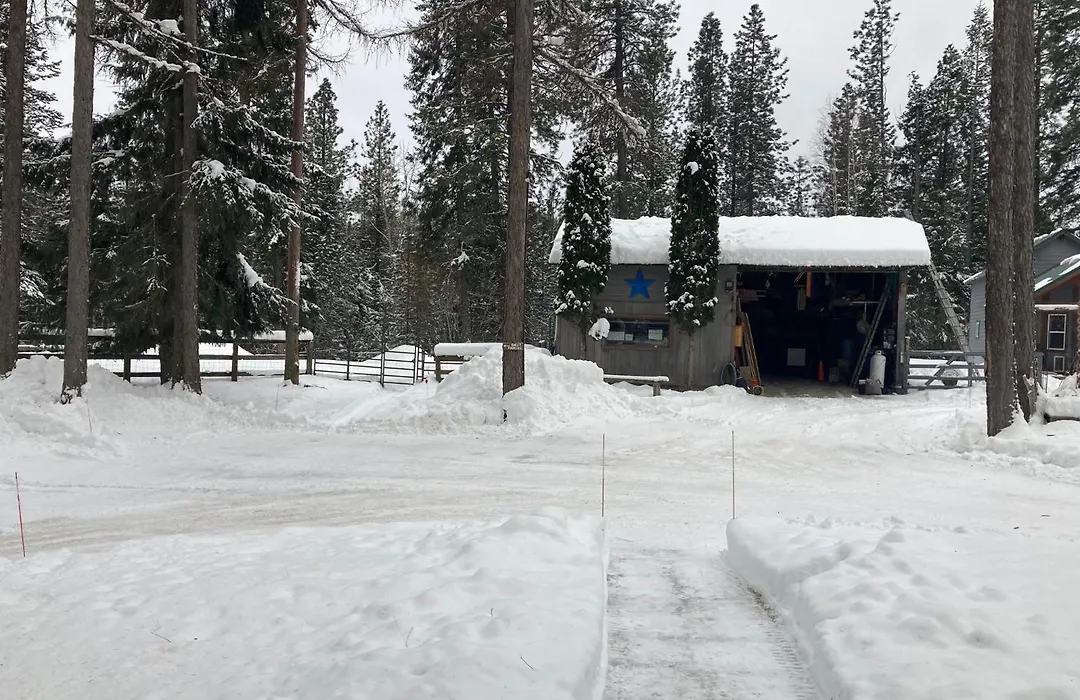 Sandpoint Mountain Retreat-Guest Suite In Large House-1