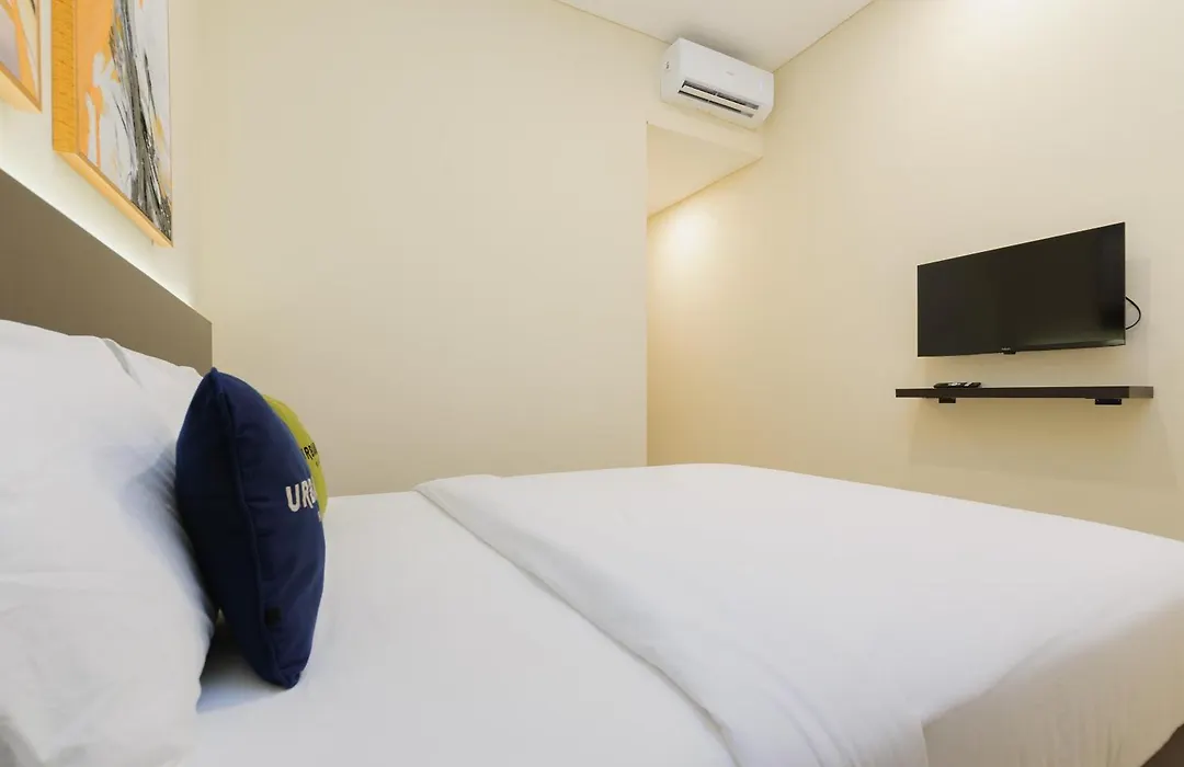 Urbanview Hotel Vineyard Cengkareng-1