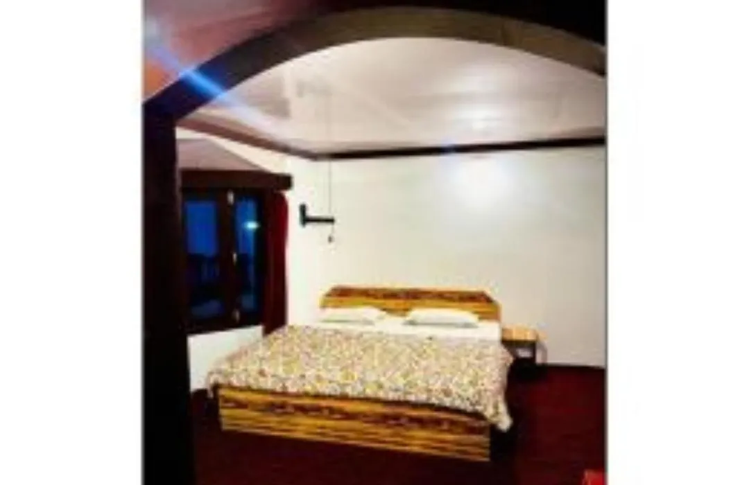 Snow Peak Guest House, Near Lavender Park ,Pahalgam-1