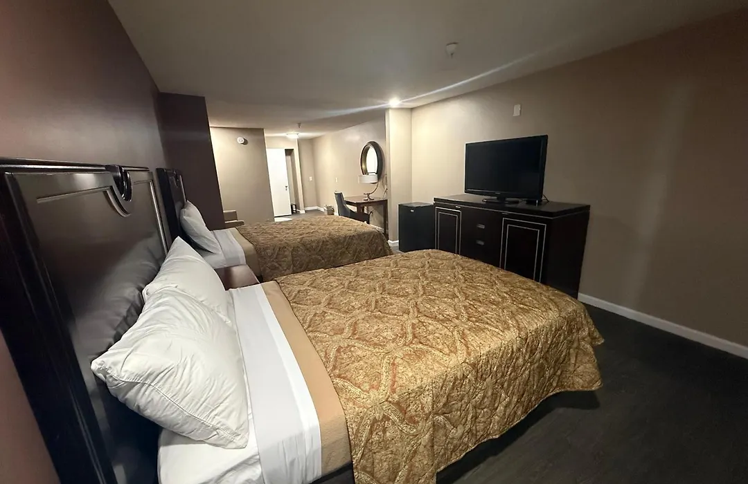 Magnolia Bay Hotel & Suites-1